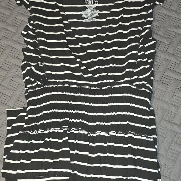 Time and Tru Black/White Maxi Dress - Picture 6 of 6